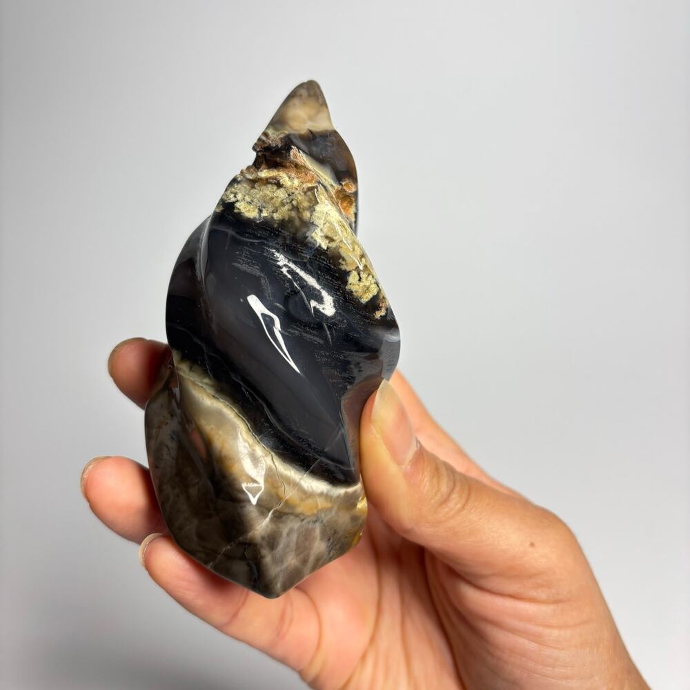 Volcano Agate Flame Carving (UV Reactive)
